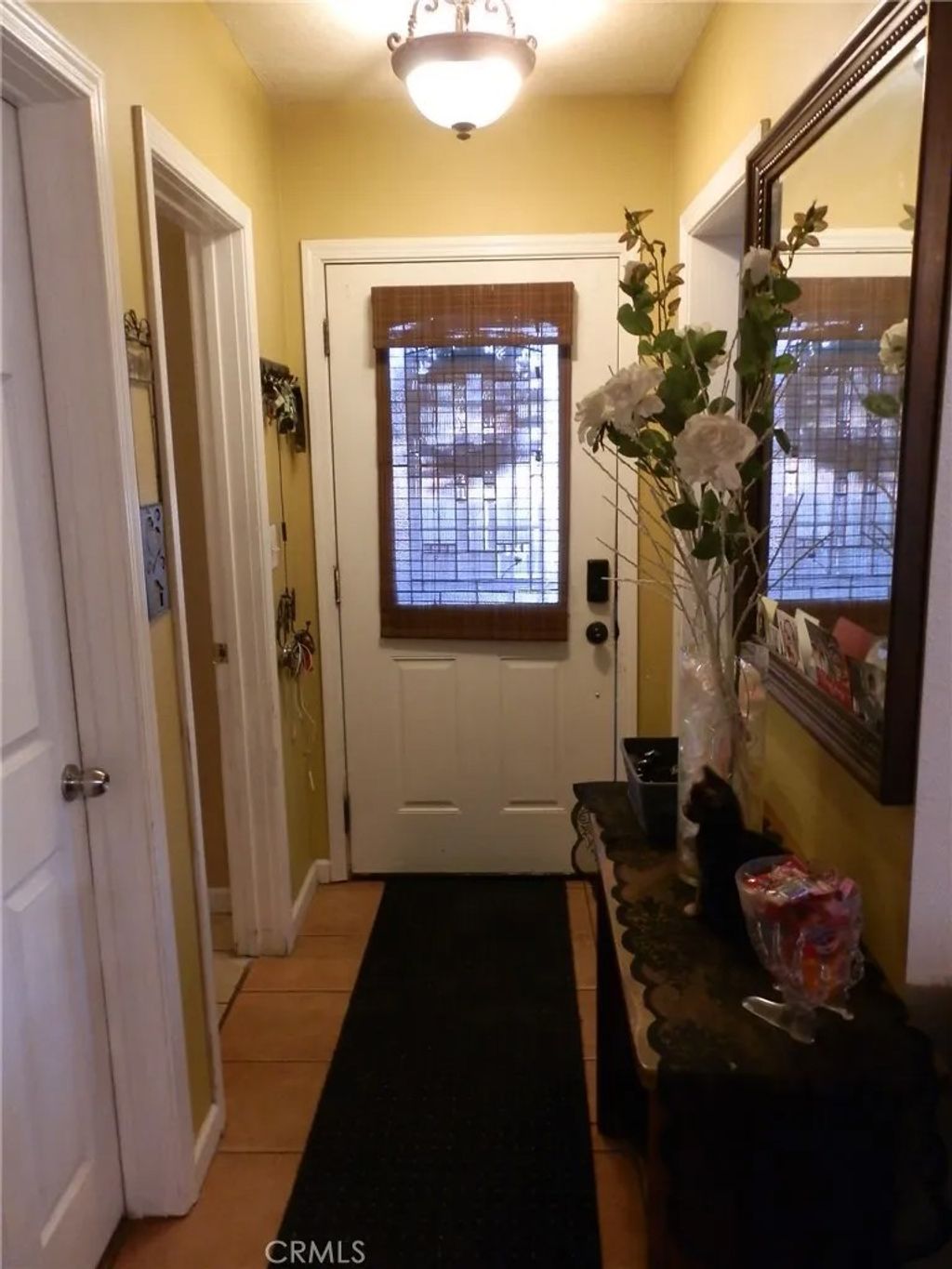 Photo of 114 S Encina Ave, Rialto, CA 92376 (MLS # TR25242595)