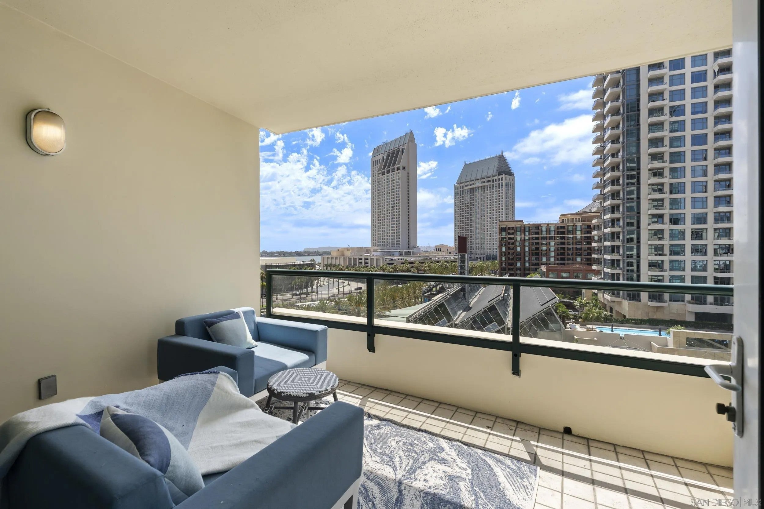 510 1st Ave 805