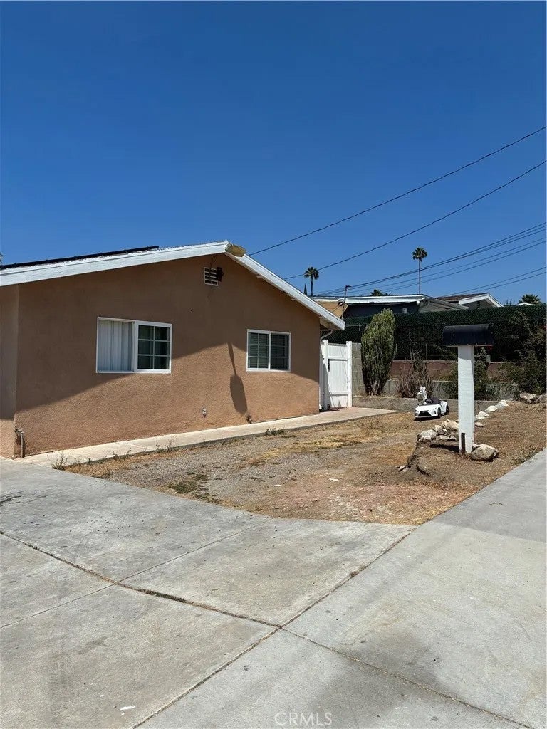 233 N Winton