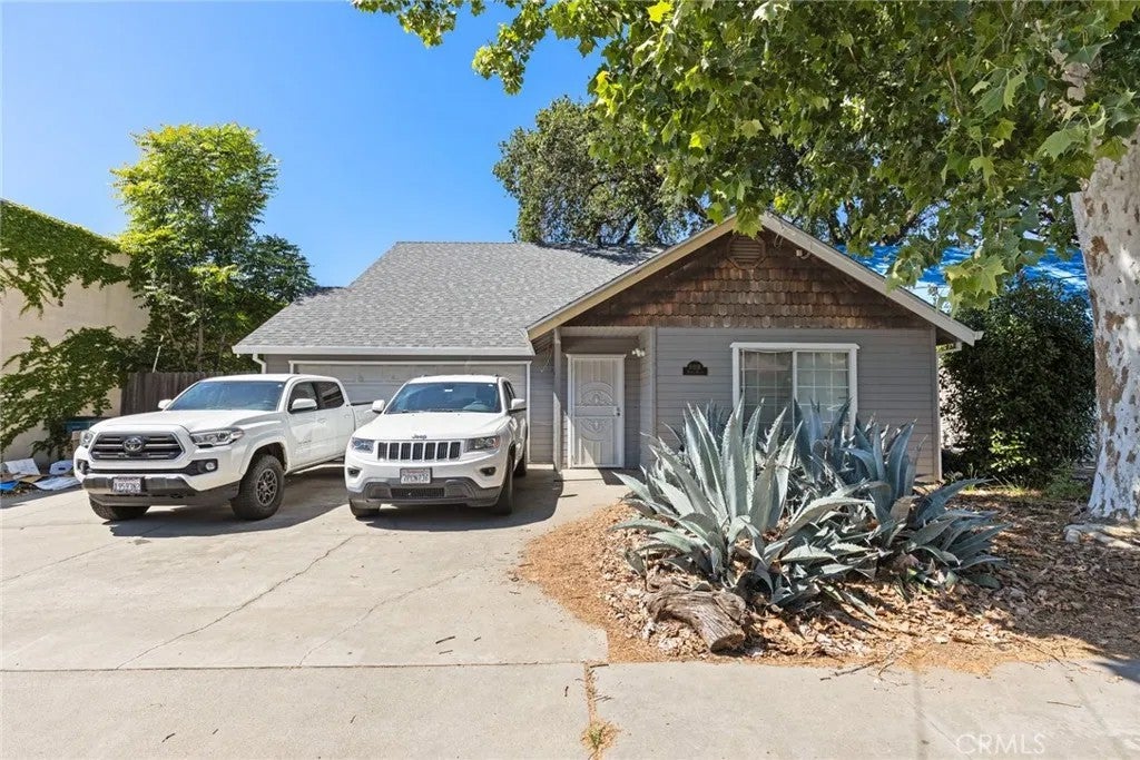 1020 W 4th