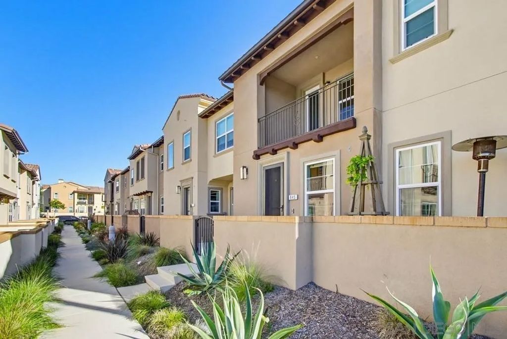 Photo of 845 Blackstone Dr, San Marcos, CA 92078 (MLS # 2601102)