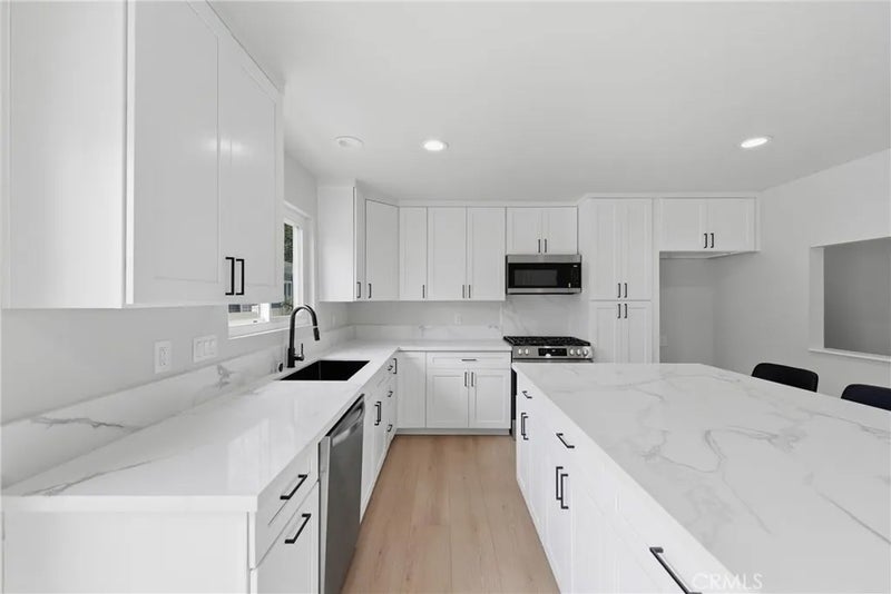 727 Brossard