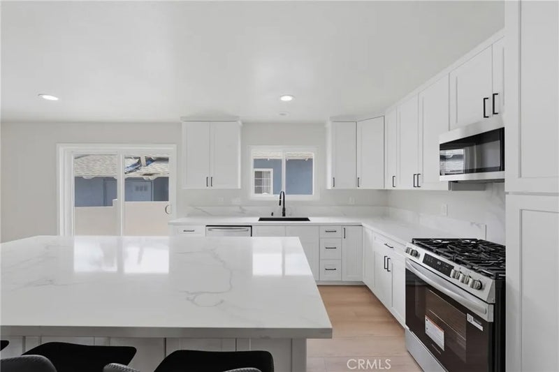 727 Brossard