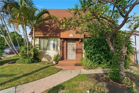 Photo of 4101 E 57th St, Maywood, CA 90270 (MLS # AR26035995)