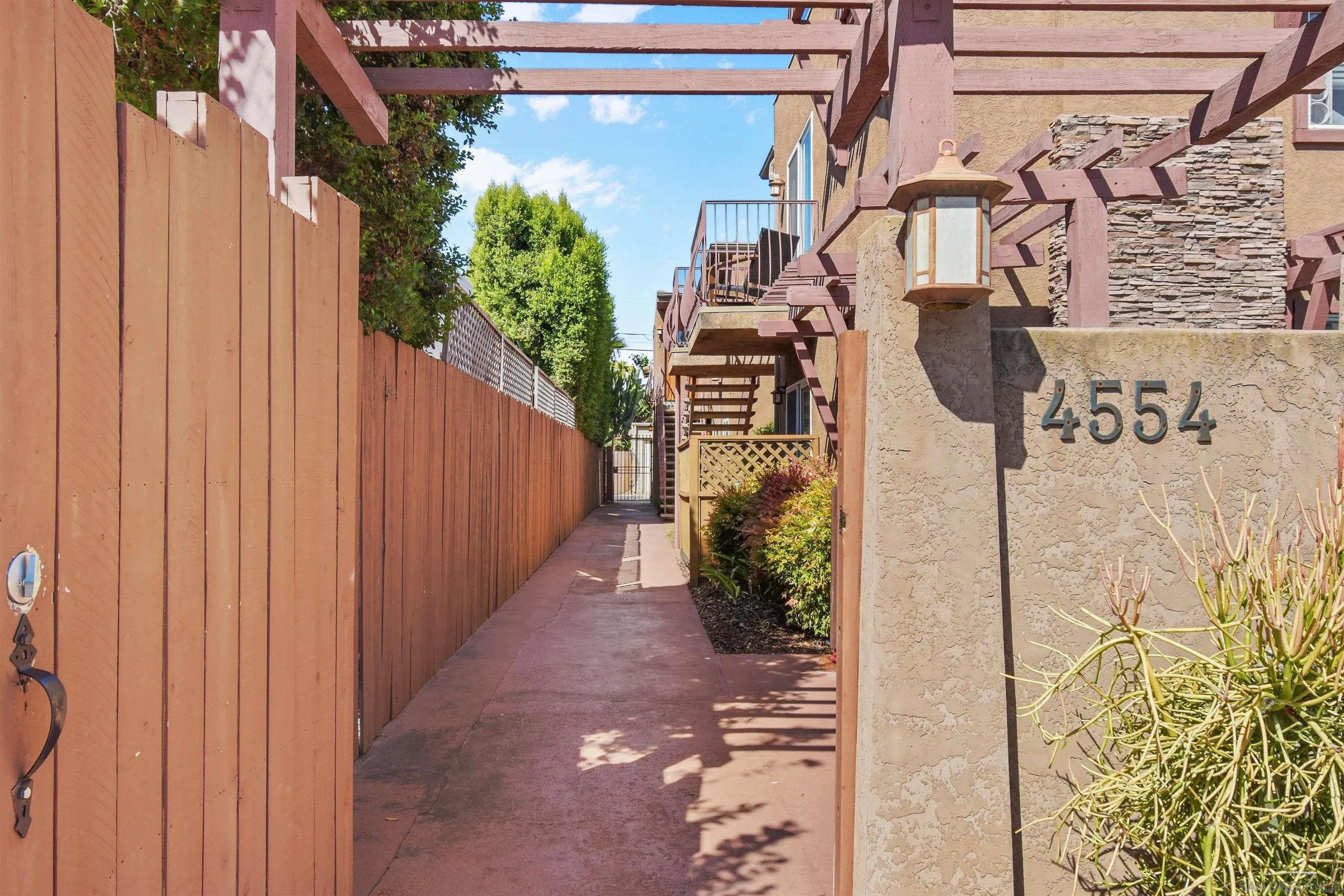 4554 Marlborough Drive 2