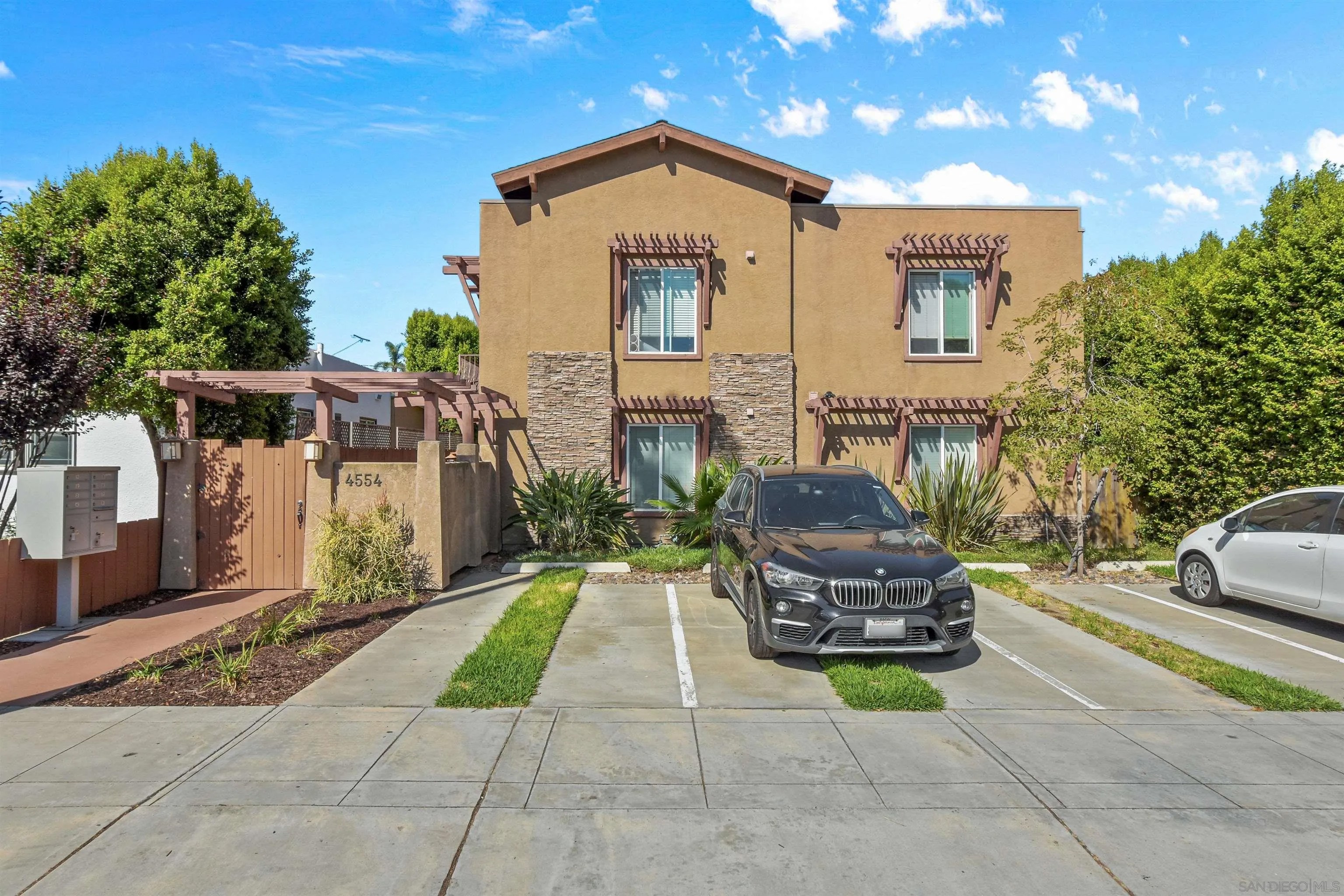4554 Marlborough Drive 2