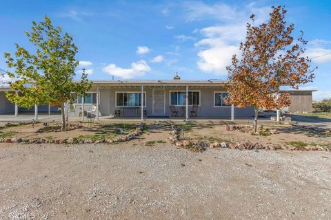 Photo of 1998 Cambria Avenue, Landers, CA 92285 (MLS # SW25271594)