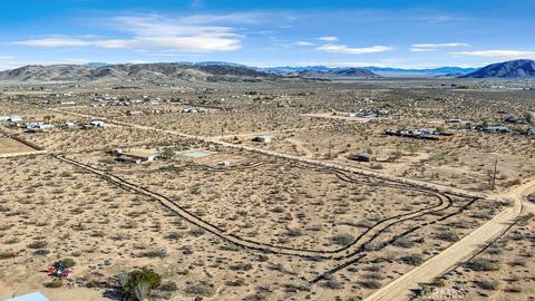 Tiny photo for 1998 Cambria Avenue, Landers, CA 92285 (MLS # SW25271594)