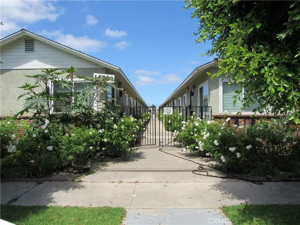 Photo of 15121 Van Buren St, Midway City, CA 92655 (MLS # OC26021954)