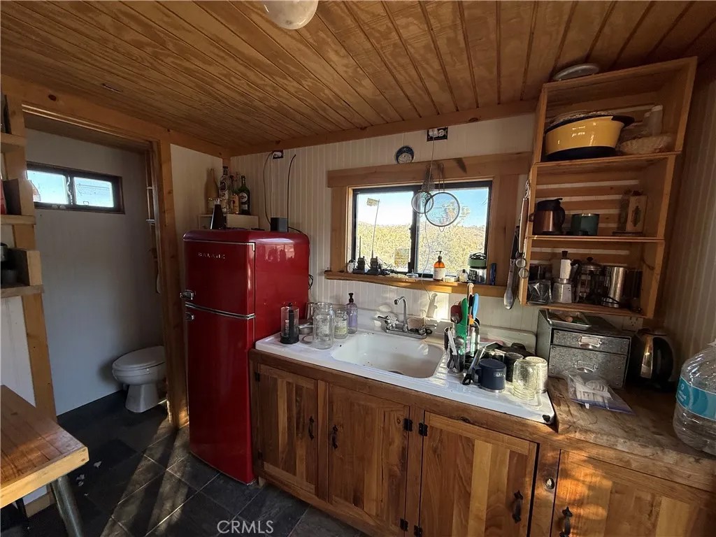 46861 Burns Canyon Rd.