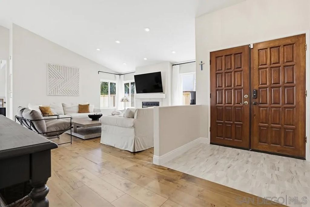 Photo of 15264 Avenida Rorras, San Diego, CA 92128 (MLS # 260008447)