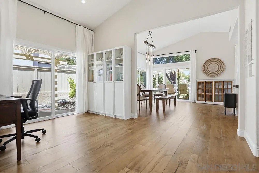 15264 Avenida Rorras