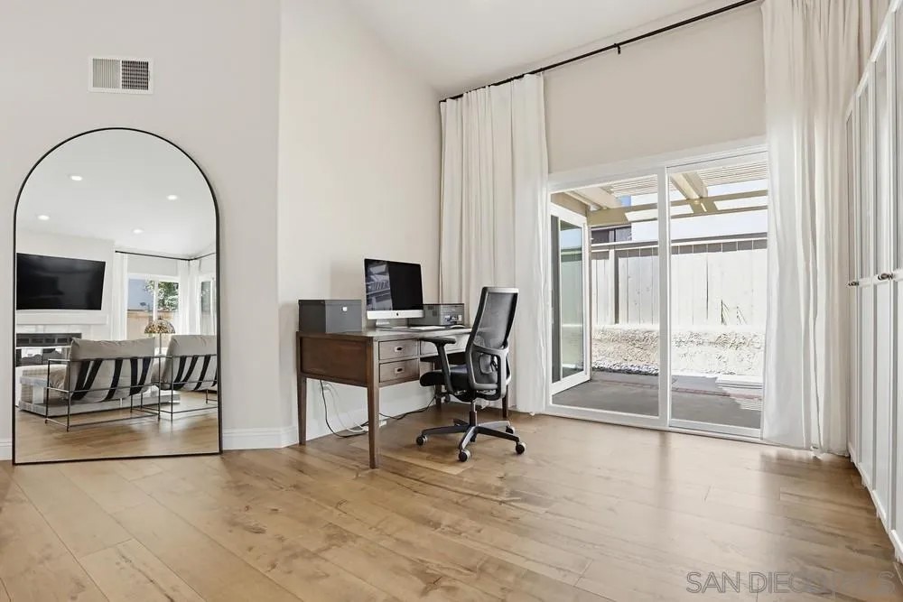 15264 Avenida Rorras