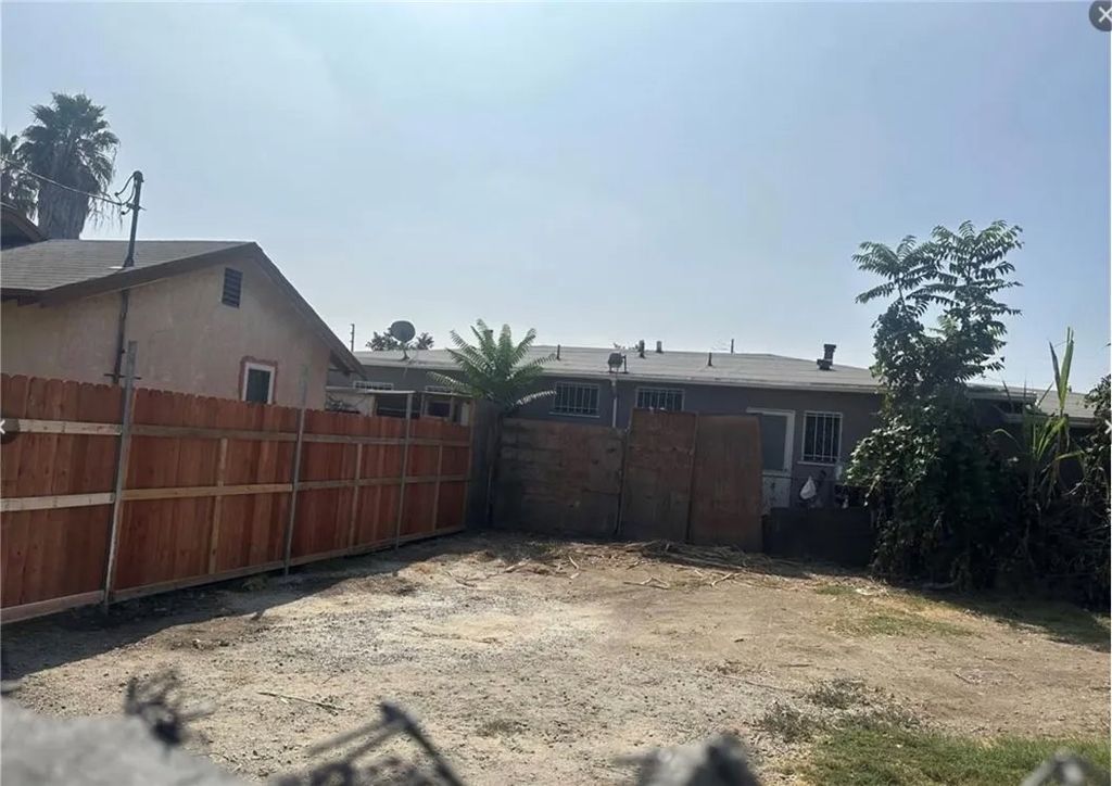 Photo of 0 Holmes Ave, Los Angeles, CA 90002 (MLS # DW26080744)