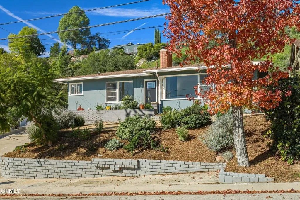 Photo of 4487 Rising Hill Road, Altadena, CA 91001 (MLS # P1-25406)