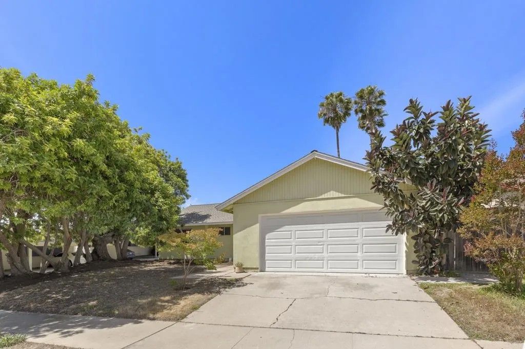 Photo of 3133 Morningside Dr, Oceanside, CA 92056 (MLS # NDP2604117)