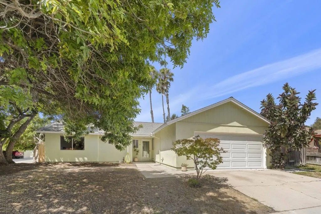 Photo of 3133 Morningside Dr, Oceanside, CA 92056 (MLS # NDP2604117)