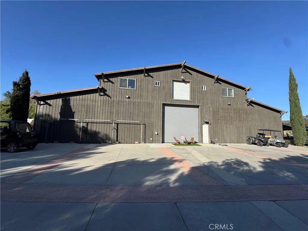 Photo of 38831 Pauba Rd, Temecula, CA 92592 (MLS # SW26046443)