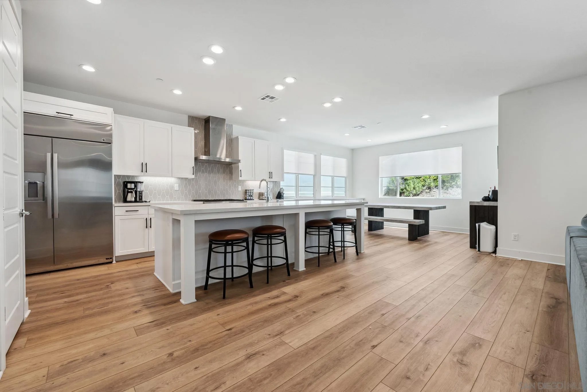 8246 Rose Quartz Cir