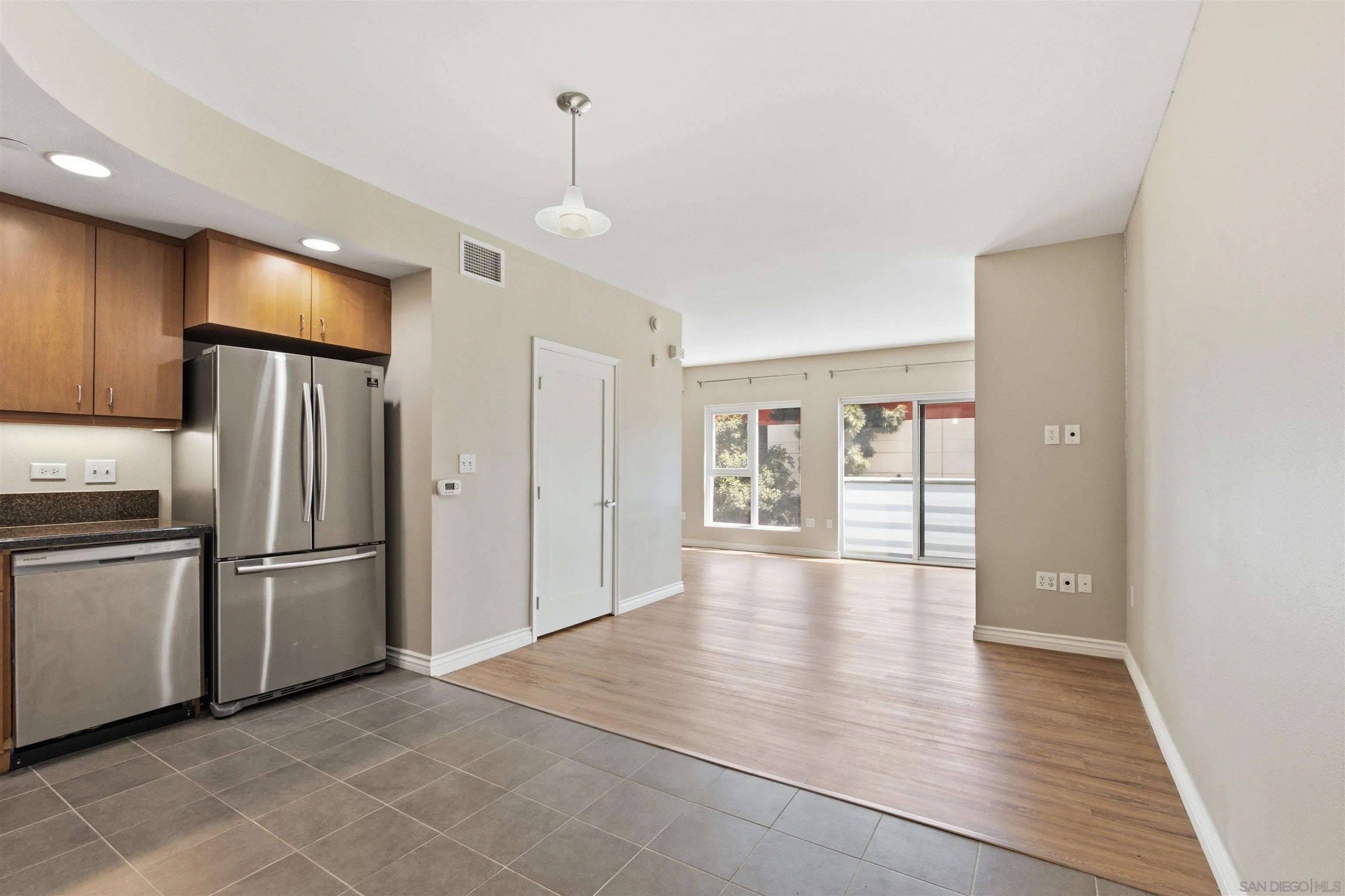 550 15th St. 207