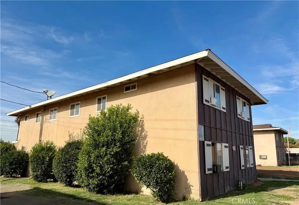 Photo of 421 Devener St, Riverside, CA 92507 (MLS # CV26019708)