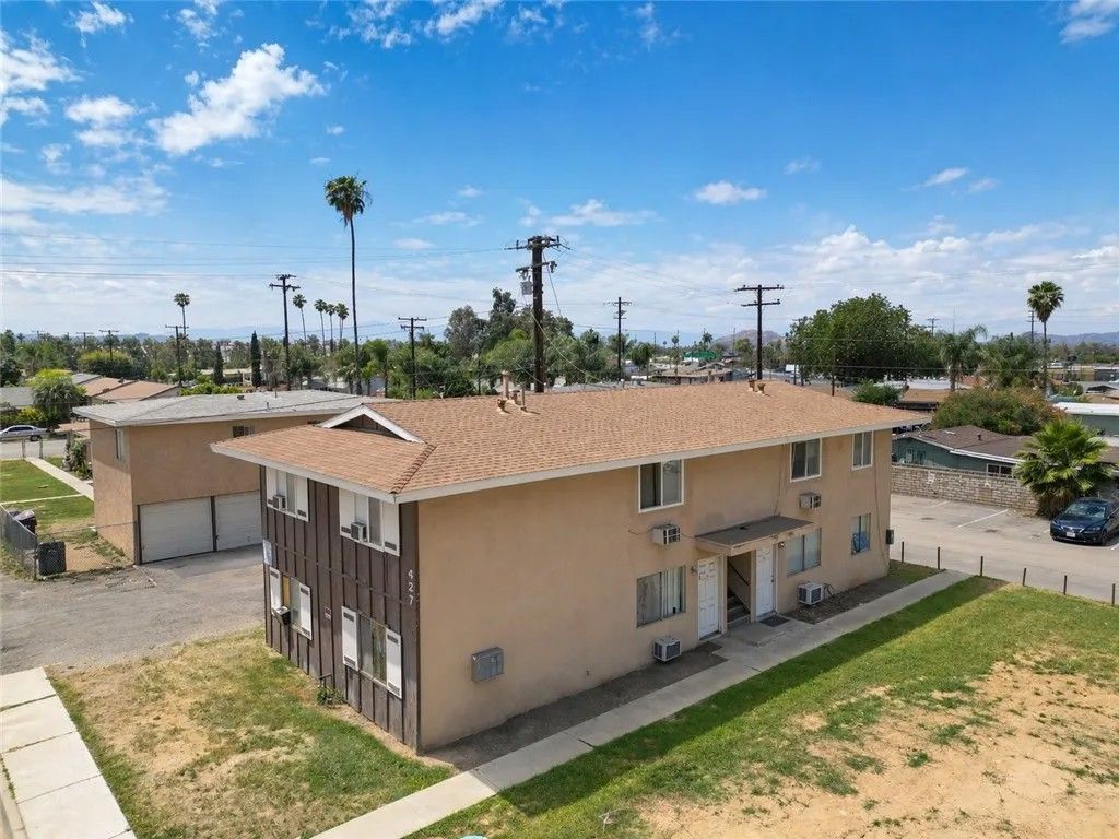 Photo of 421 Devener St, Riverside, CA 92507 (MLS # CV26019708)