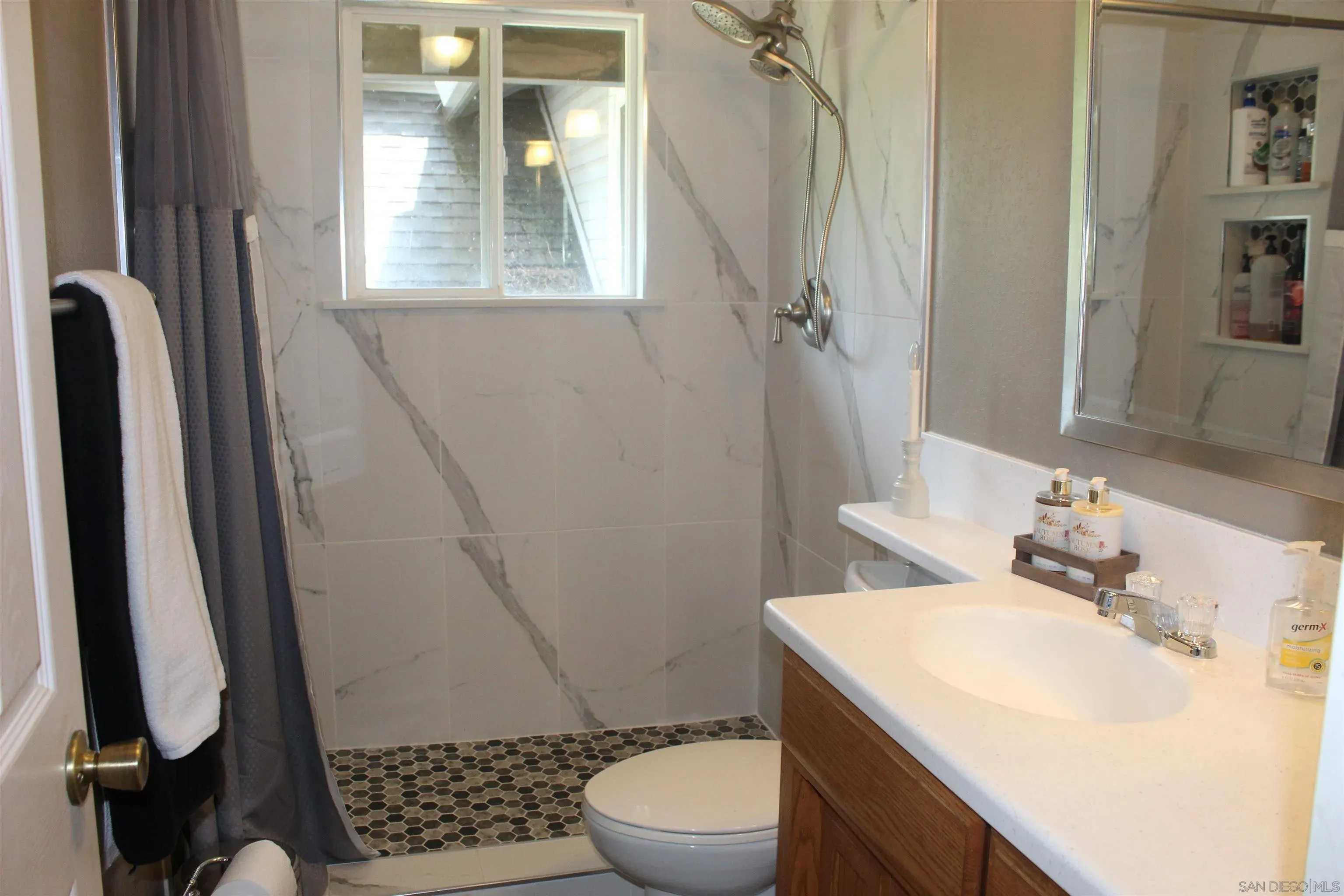 Stirling City, California 95978, United States, 2 Bedrooms Bedrooms, ,3 BathroomsBathrooms,Residential,Active,194645