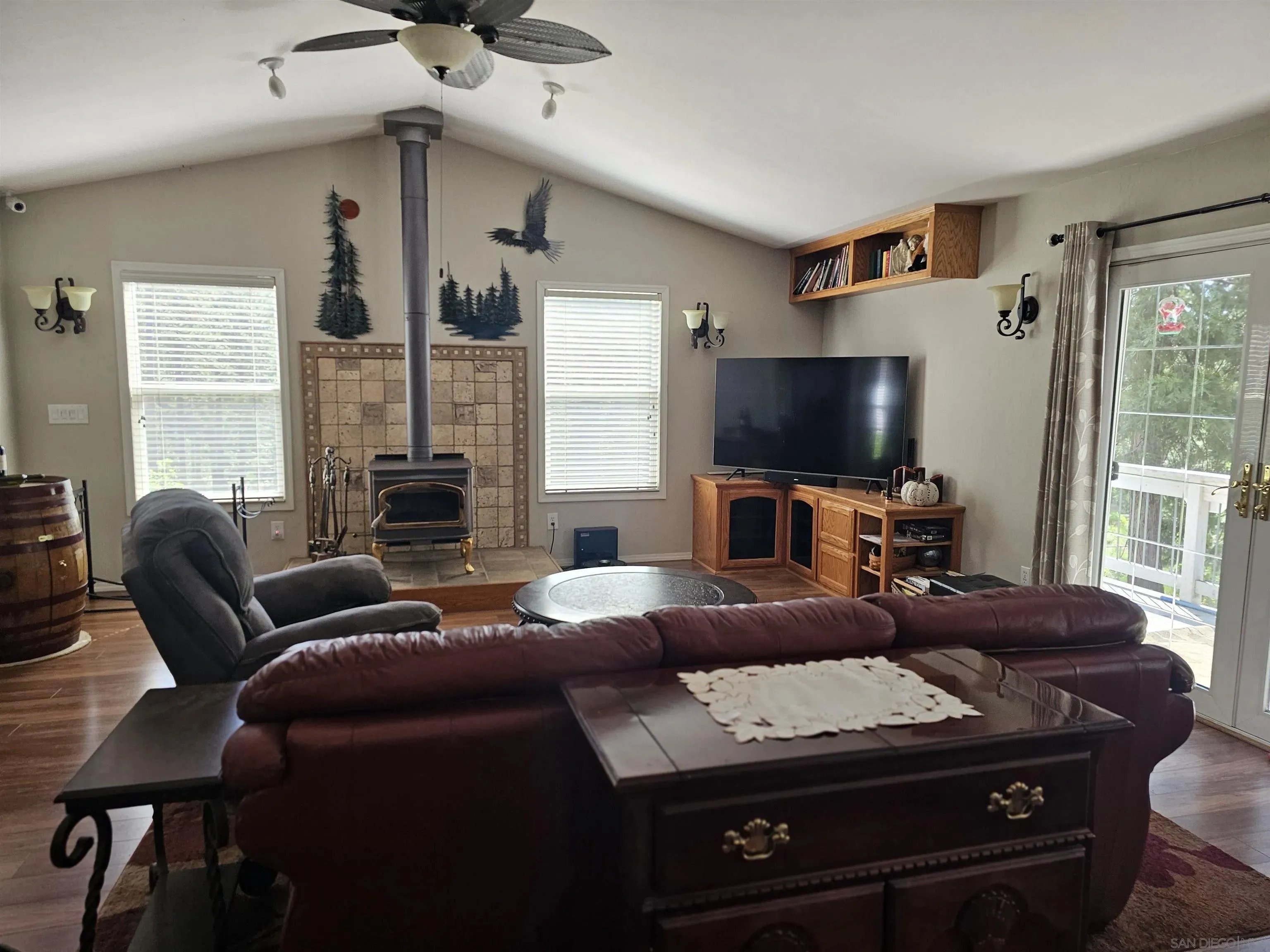 Stirling City, California 95978, United States, 2 Bedrooms Bedrooms, ,3 BathroomsBathrooms,Residential,Active,194645