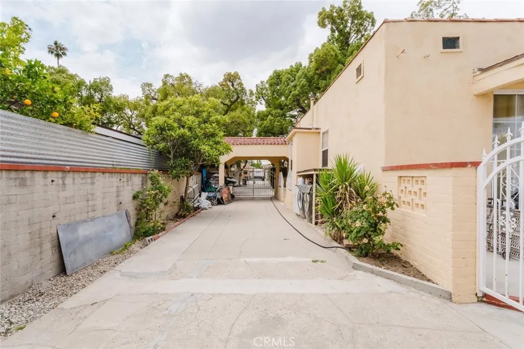 1232 Allen Avenue