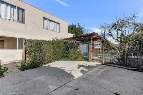 Tiny photo for 15542 Sherman Way #11, Van Nuys, CA 91406 (MLS # BB26026632)