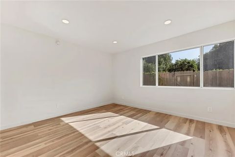 Tiny photo for 15542 Sherman Way #11, Van Nuys, CA 91406 (MLS # BB26026632)