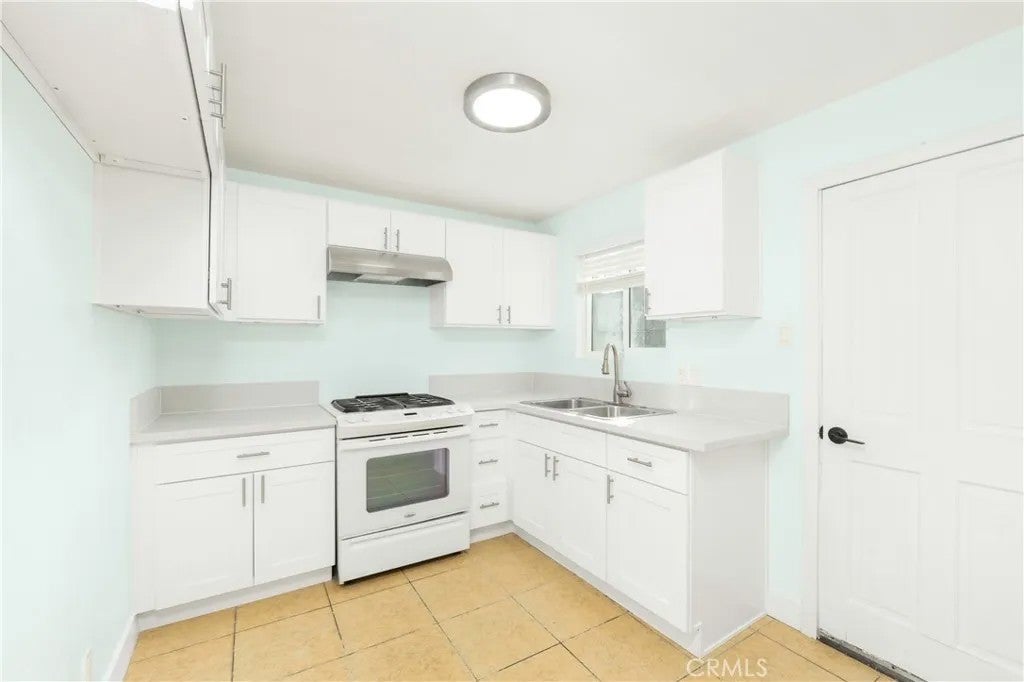 2165 Sepulveda