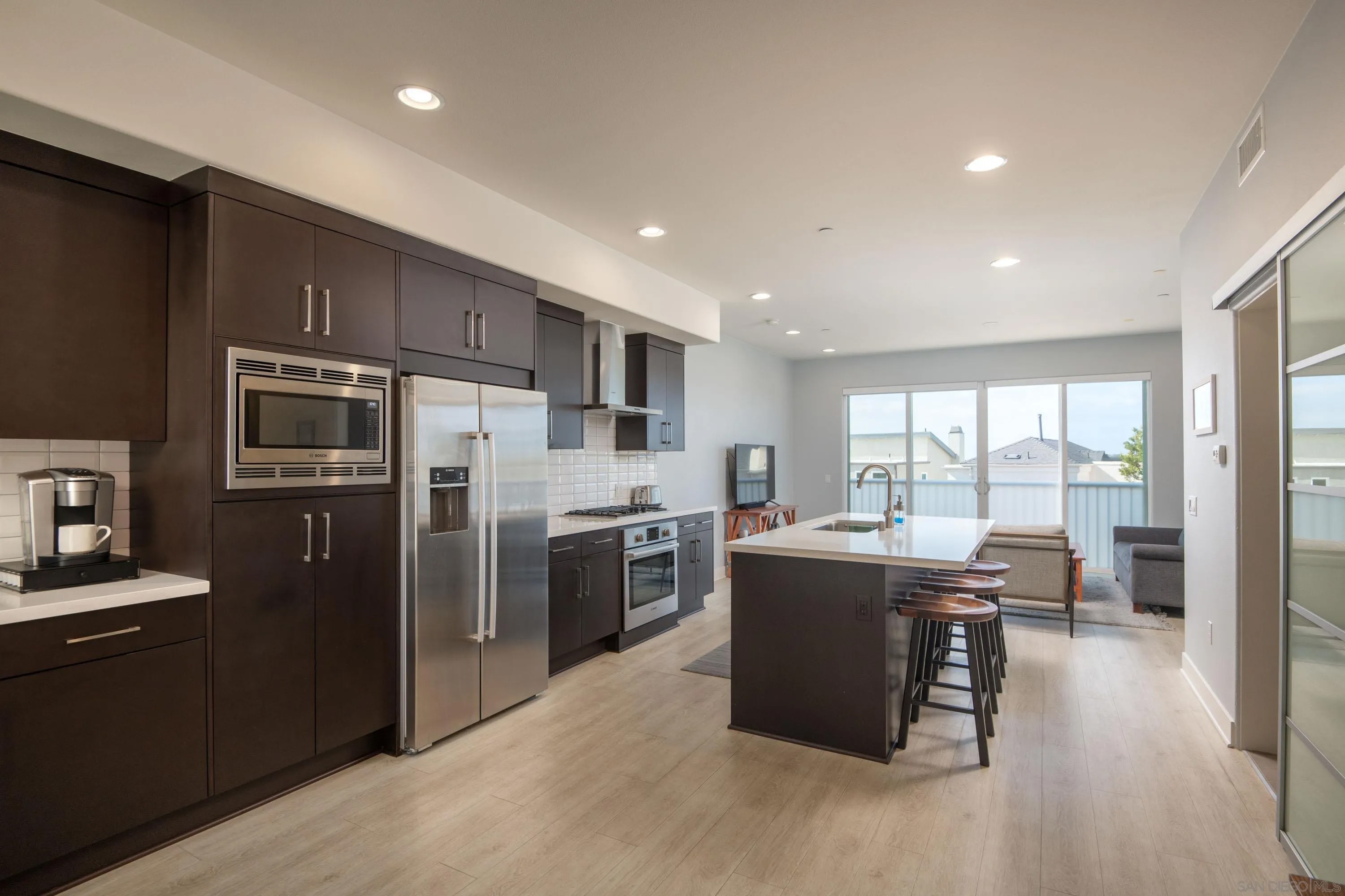 5702 La Jolla Blvd 209