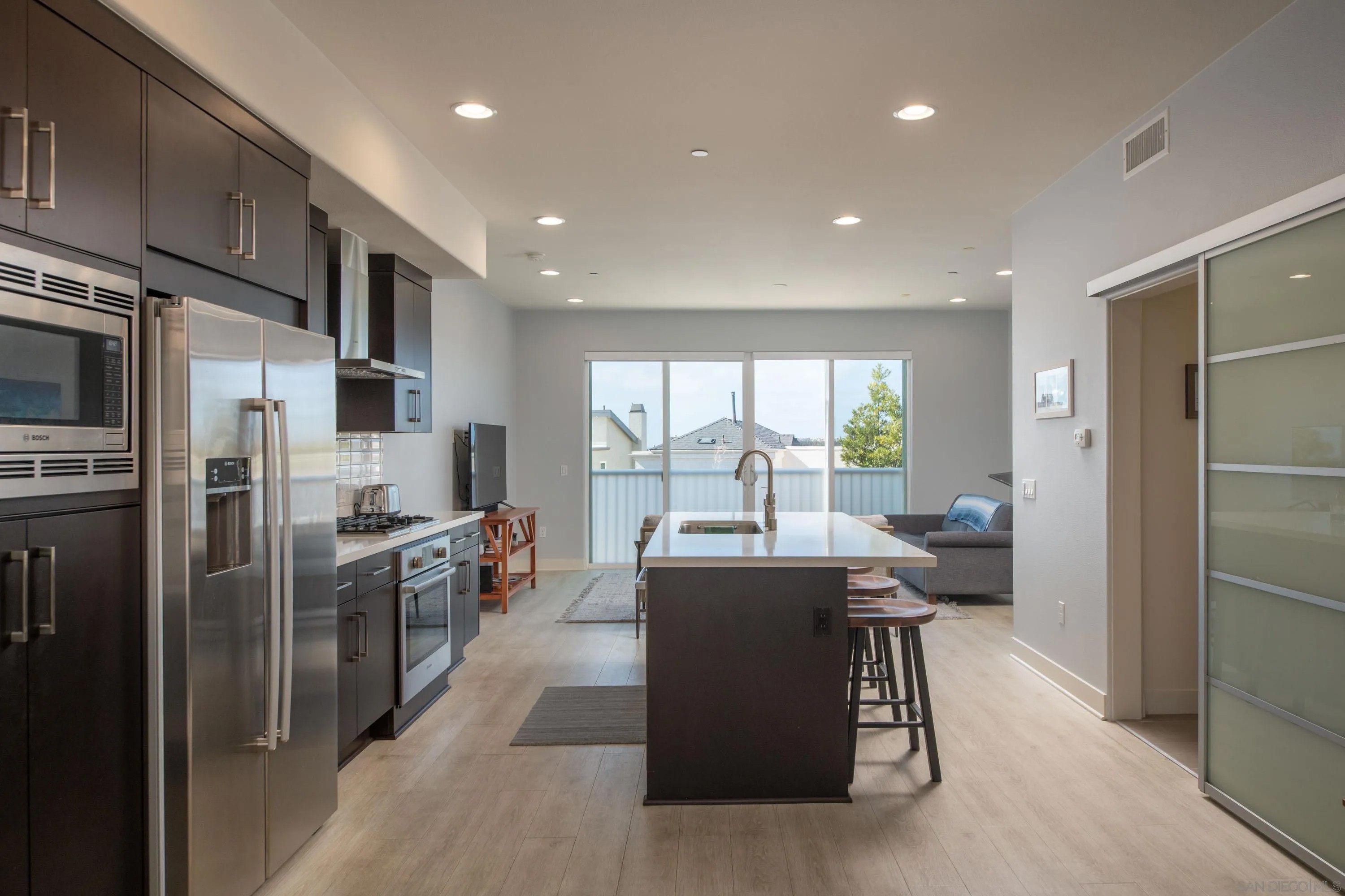 5702 La Jolla Blvd 209