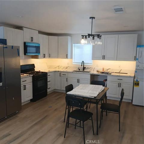 Photo of 7937 Cleon, Sun Valley, CA 91352 (MLS # SR26165851) Photo of 7937 Cleon, Sun Valley, CA 91352 (MLS # SR26165851)