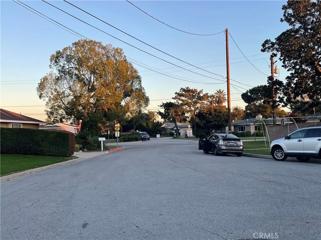 857 Encino Way