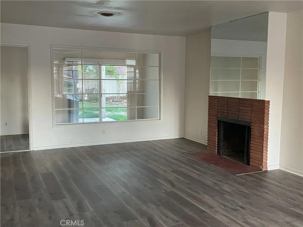 857 Encino Way