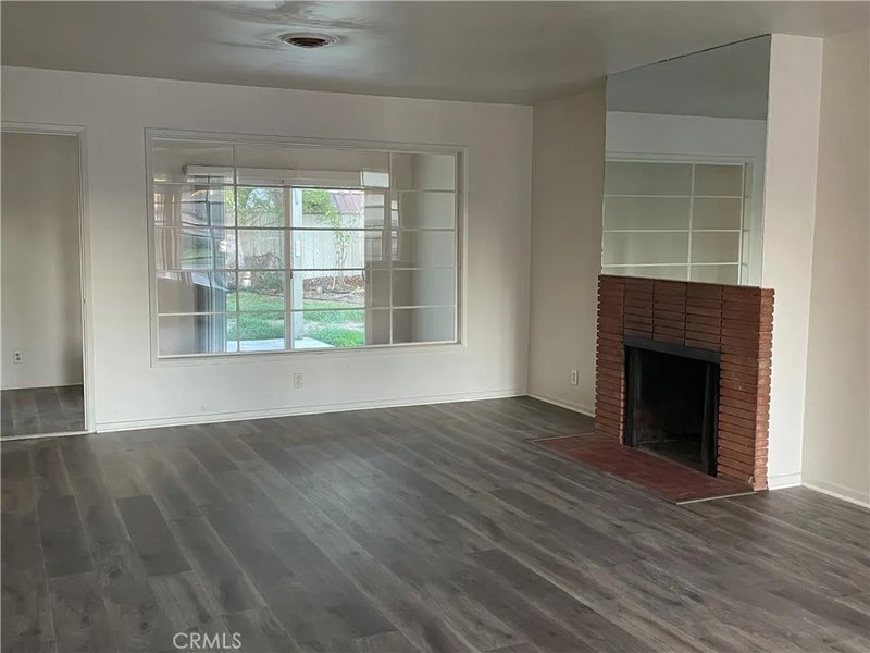 857 Encino Way