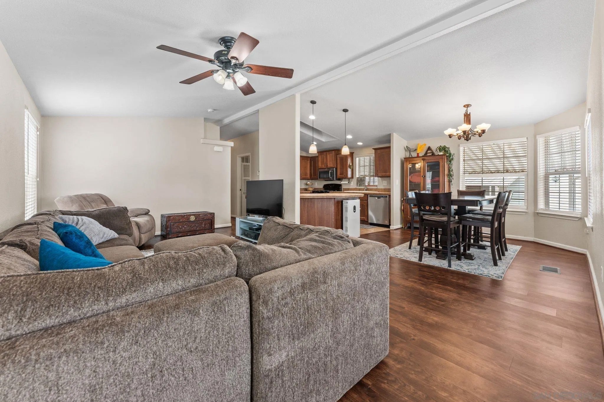 9395 Harritt #215 SPC 215