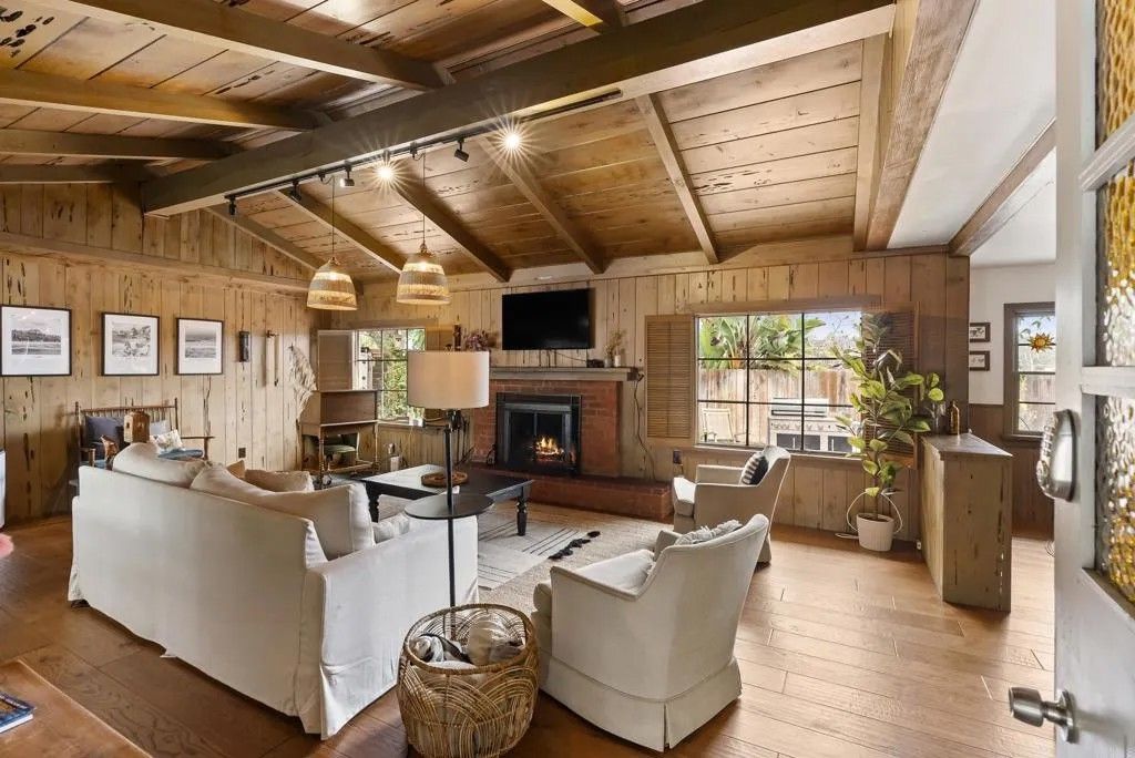 Photo of 1475 Eolus, Encinitas, CA 92024 (MLS # NDP2602448)