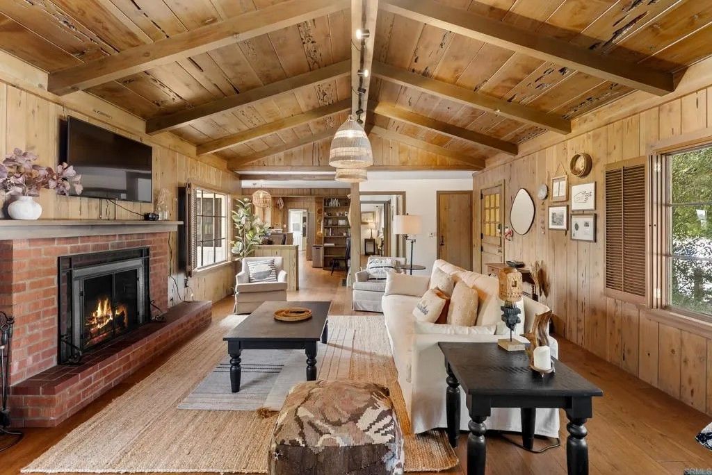 Photo of 1475 Eolus, Encinitas, CA 92024 (MLS # NDP2602448)