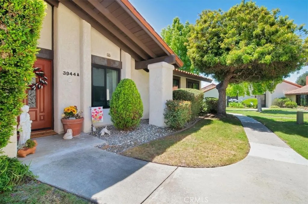 3944 Mesa Circle