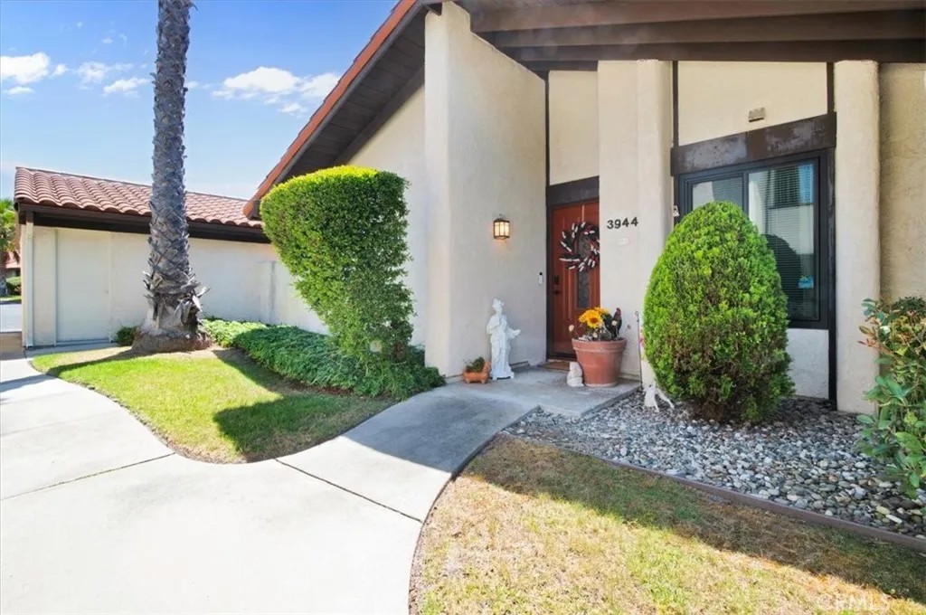 3944 Mesa Circle