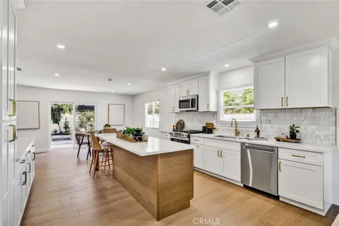 MLS: OC26132641