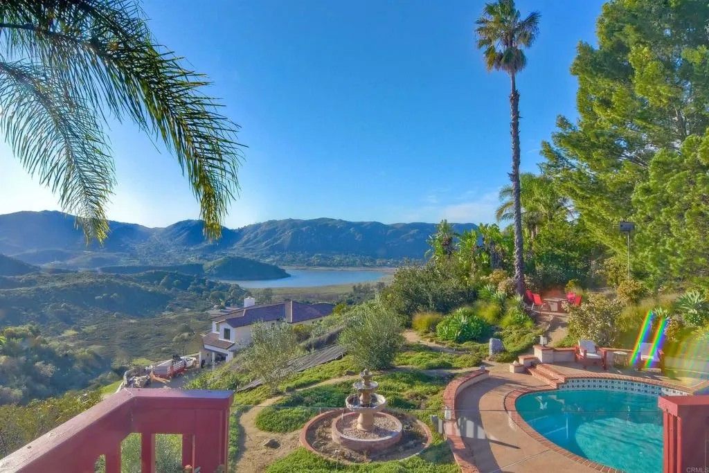 Photo of 3565 Via Loma Vista, Escondido, CA 92029 (MLS # NDP2600447)