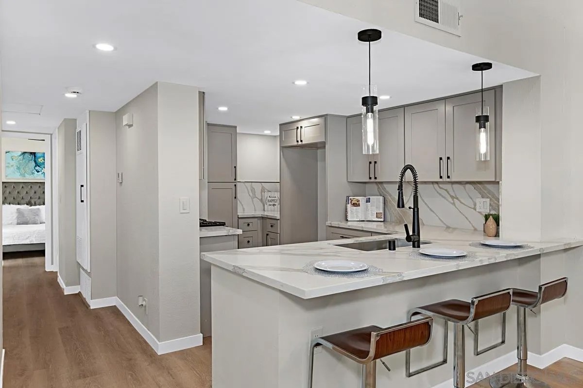 9899 Scripps Westview Way 243