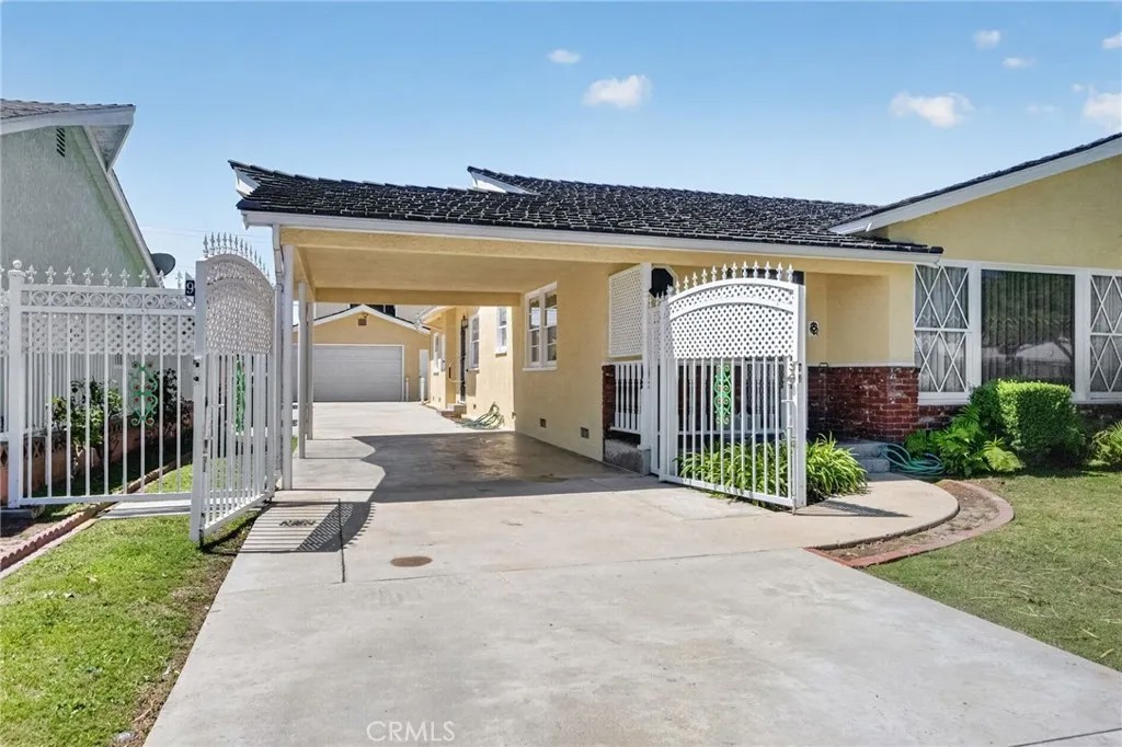 9470-9472 Foster