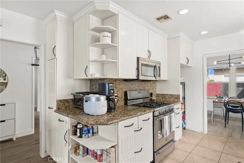 Tiny photo for 1912 N Kenneth Rd, Burbank, CA 91504 (MLS # CV26221954)