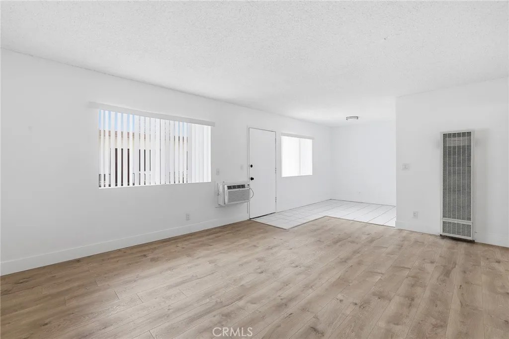 13040 Dronfield 23