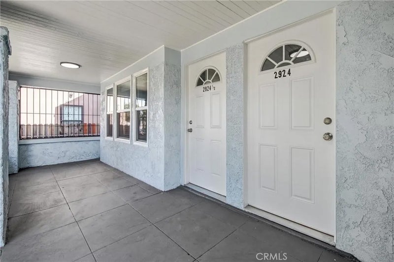 2924 S Normandie